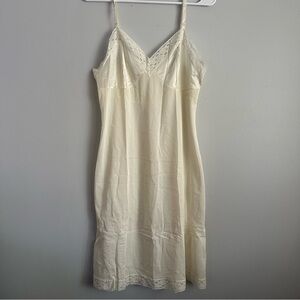 Size 36 Bust Vintage Slip Dress Ivory Cream Lace vanity fair